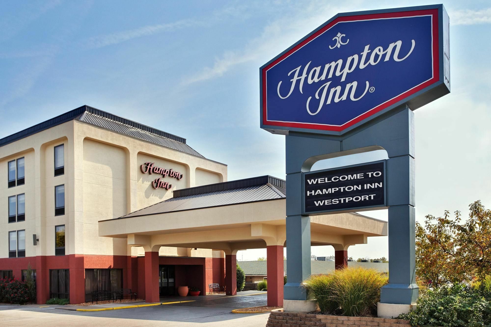 Hampton Inn St. Louis - Westport Maryland Heights Exterior photo